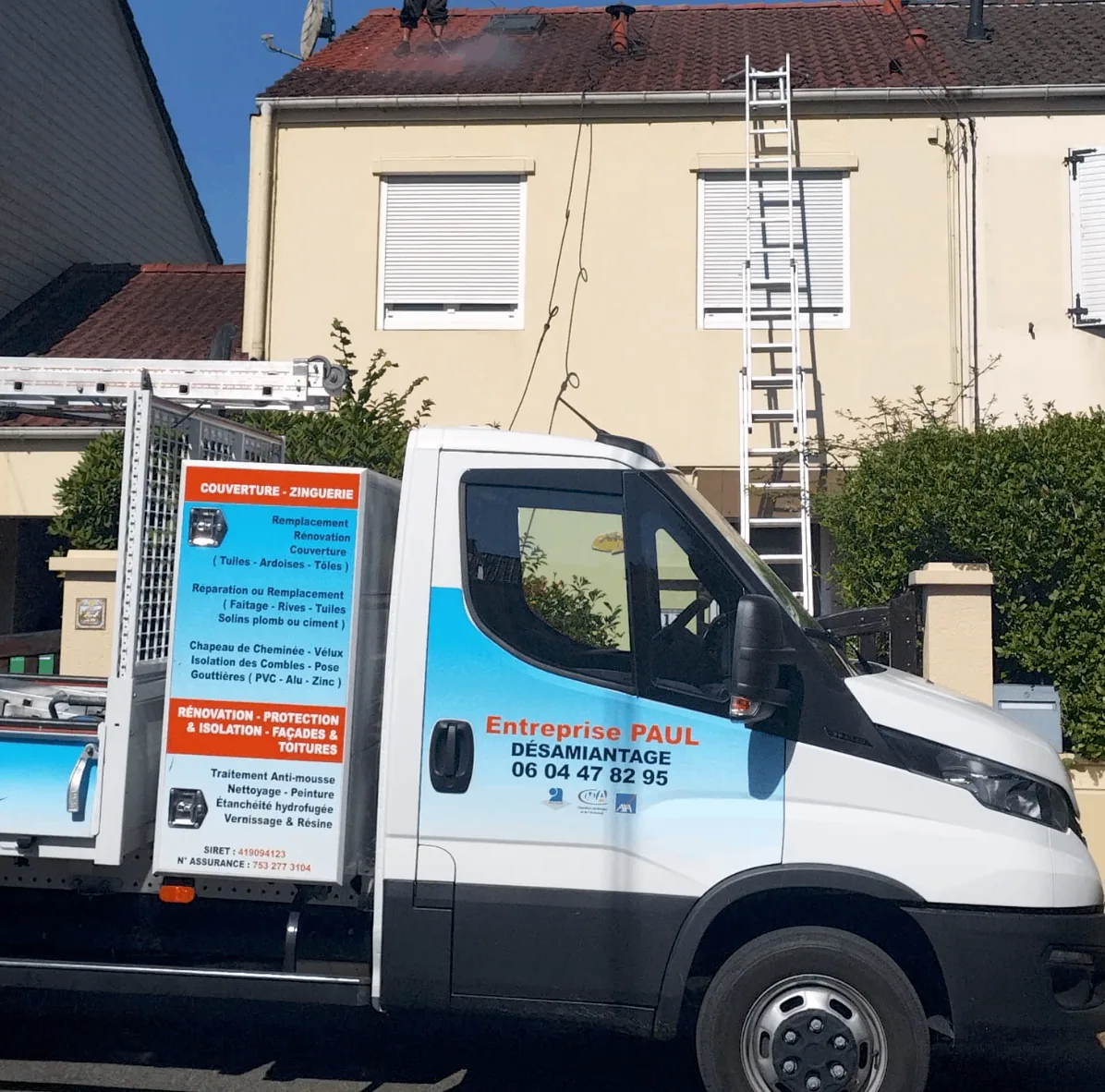 Véhicule Entreprise Paul sur un chantier, photo du site existant